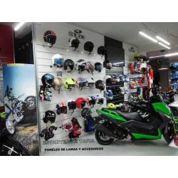 mobiliario tiendas de motos