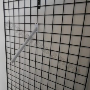 perchero a malla inclinado